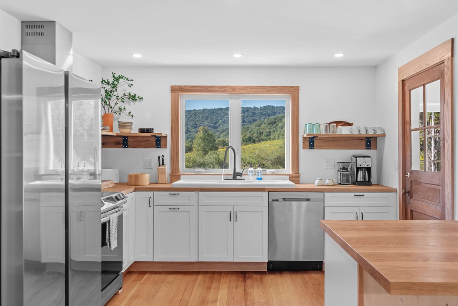 Building Photo - 2697 Chambers Hollow Rd