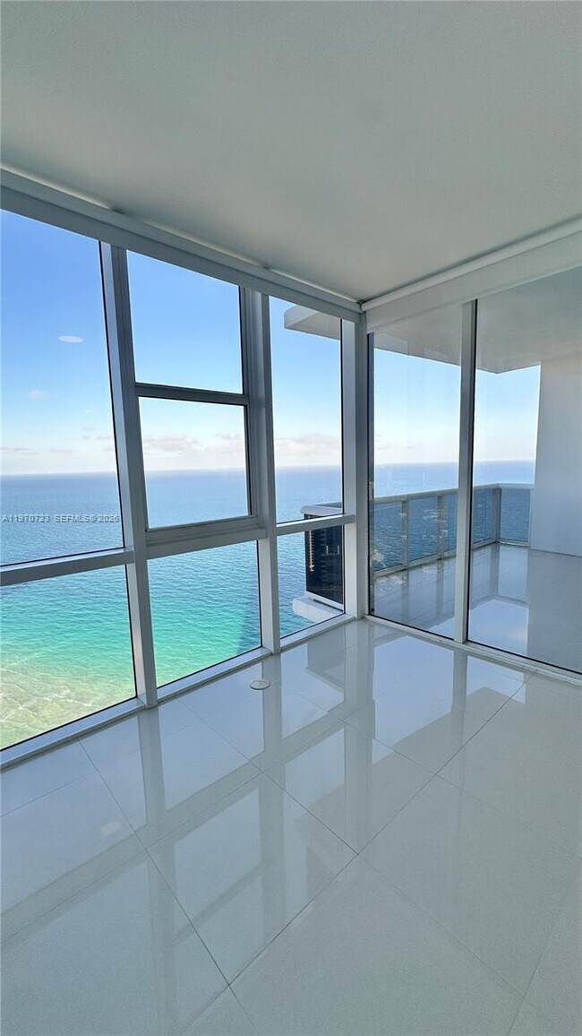 Building Photo - 18201 Collins Ave