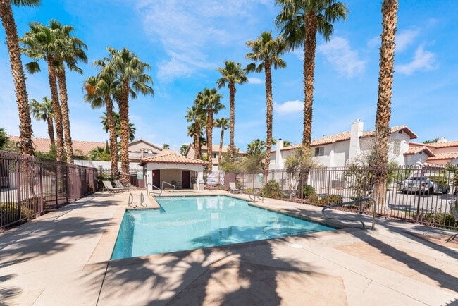 Building Photo - Move in now to this beautiful 2 story 3 be...