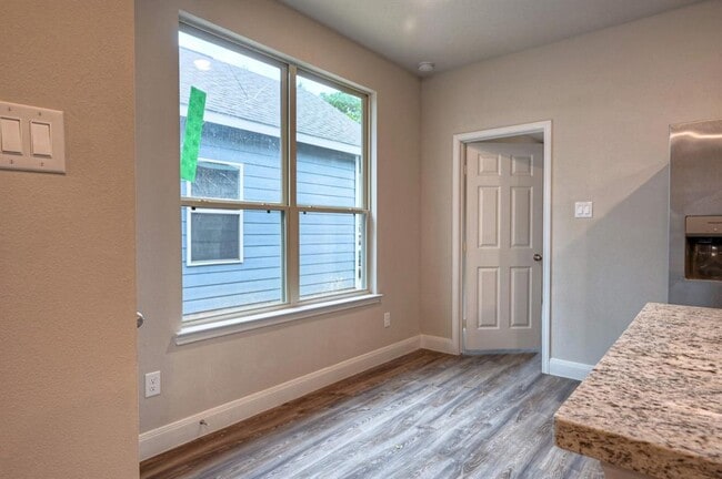 Building Photo - 11825 Nelwood St