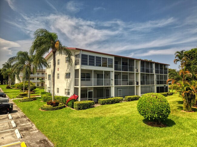 Building Photo - 308 Fanshaw H