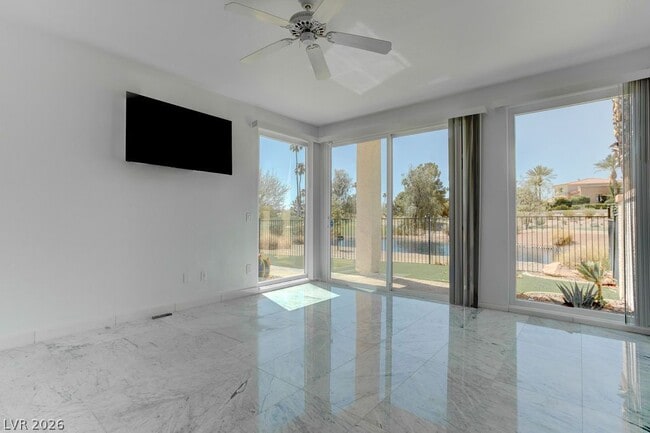 Building Photo - 8953 Diamond Falls Dr