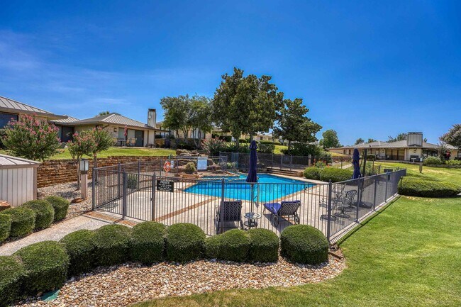 Building Photo - 1406 Broken Hills Dr