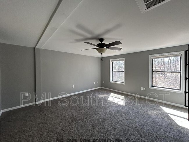 Building Photo - 349 West Rd