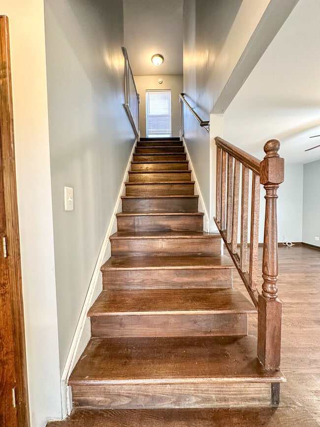 Building Photo - 6058 S Richmond St