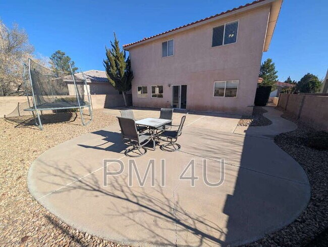 Building Photo - 7105 Casa Elena Dr NE