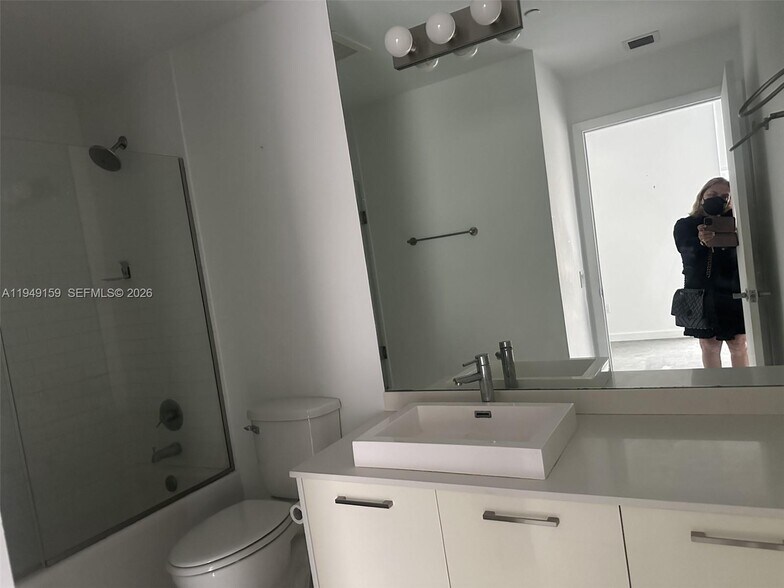 Building Photo - 151 SE 1st St