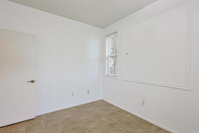 Building Photo - 4477 Avenida Aquila