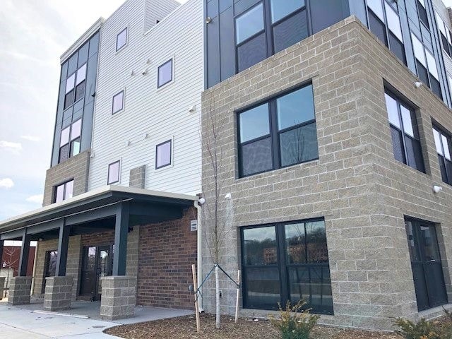 Building Photo - Grand View Place