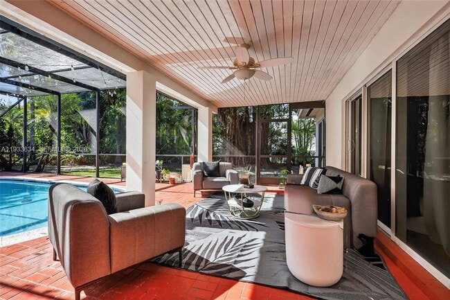 Building Photo - 11890 SW 72nd Pl