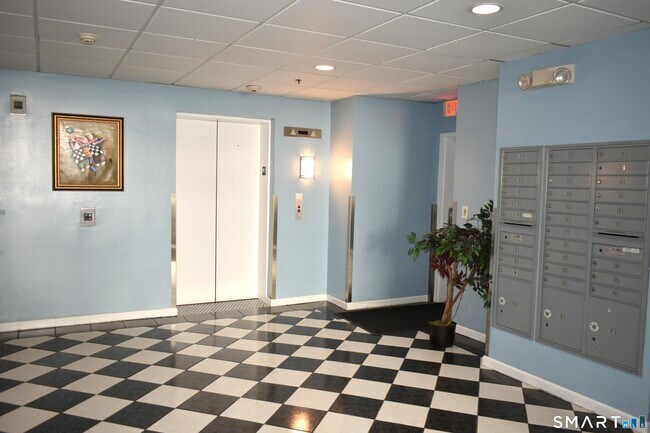 Building Photo - 2660 North Ave