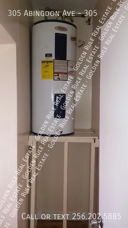 Building Photo - 305 Abingdon Ave NW