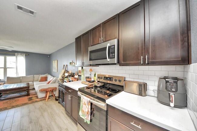 Building Photo - 2430 Regatta Ln