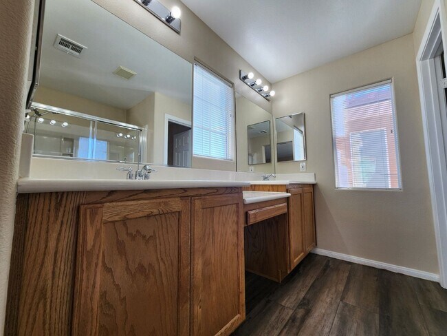 Building Photo - Lovely 3-Bedroom Home in a cul-de-sac