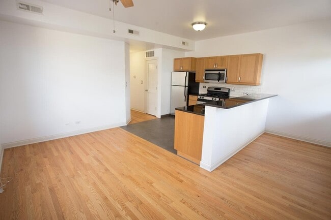 Floorplan - 5355-5361 S. Cottage Grove Avenue