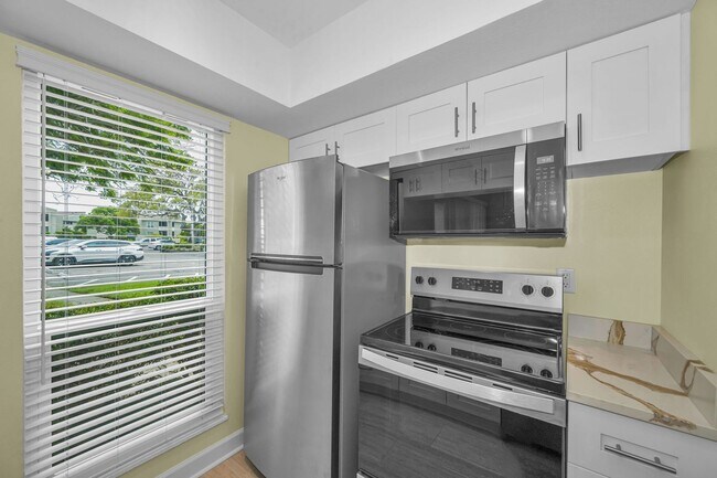 Building Photo - Gulf View Condo
