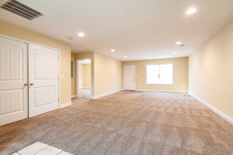 Building Photo - 6 Cal Rd