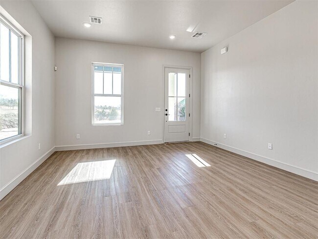 Building Photo - 29596 Memory Ln