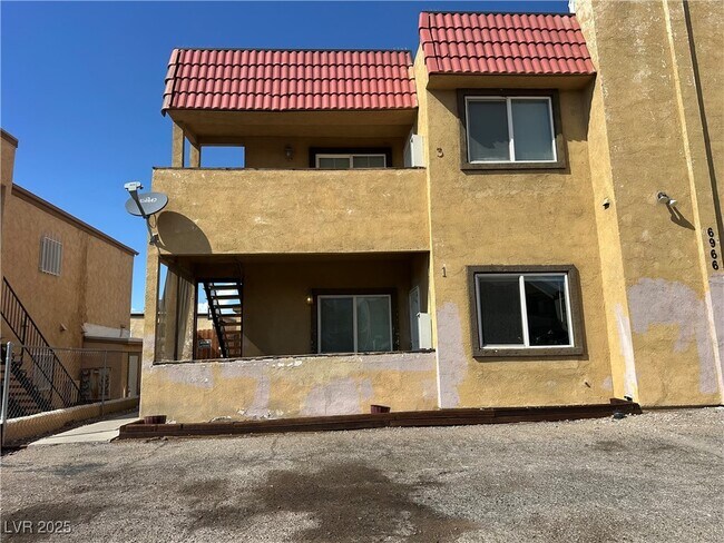 Primary Photo - 6966 Issac Ave