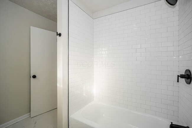 Building Photo - 3391 Compton Dr