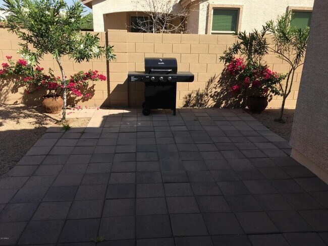 Building Photo - Exquisite Chandler 4 bed 3 bath home with Community Pool!!