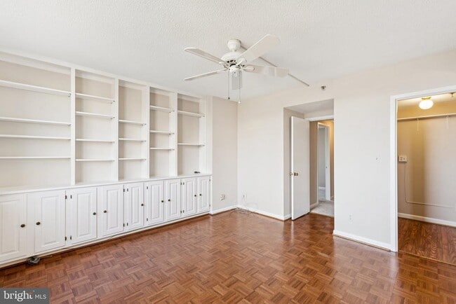 Building Photo - 3709 S George Mason Dr