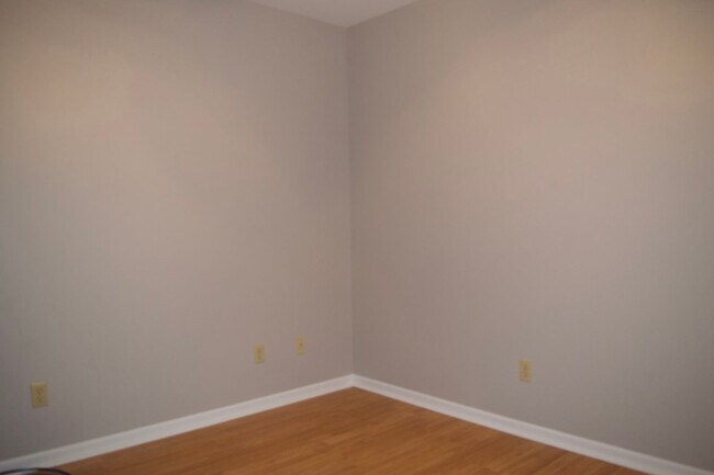 Building Photo - Great 3 Bed 2 Bath House In Ashland MO!