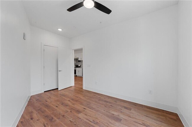 Building Photo - 456 Flat Shoals Ave SE
