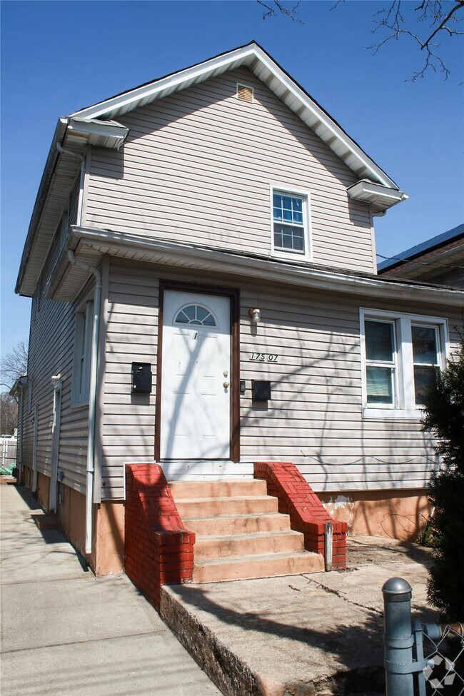 Building Photo - 175-07 137th Ave