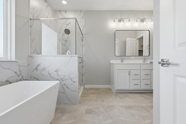 Building Photo - 9912 Clark Cyn Ln