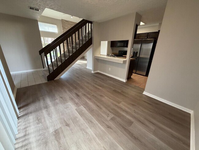 Building Photo - 16619 Capewood Dr