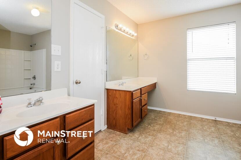 Building Photo - 4820 Trail Hollow Dr