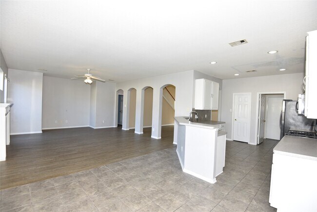 Building Photo - 9907 Up Country Ln