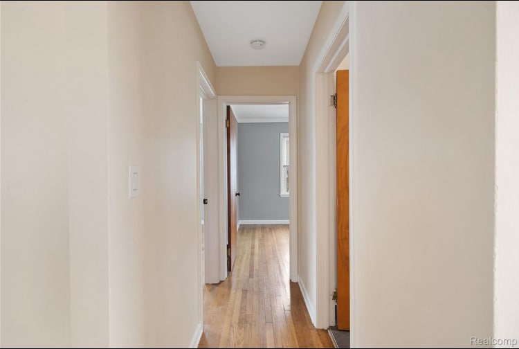 Building Photo - 242 Preston Ave