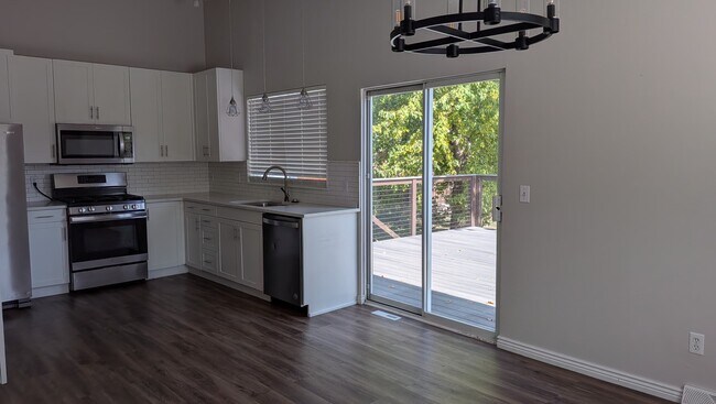 Building Photo - 8528 Ingalls Cir