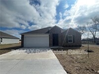 Building Photo - 806 Comanche Dr