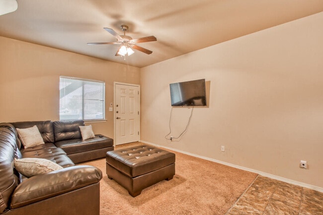 Building Photo - 14300 Gil Reyes Dr