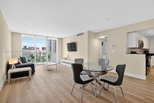 Building Photo - 3001 S Ocean Dr