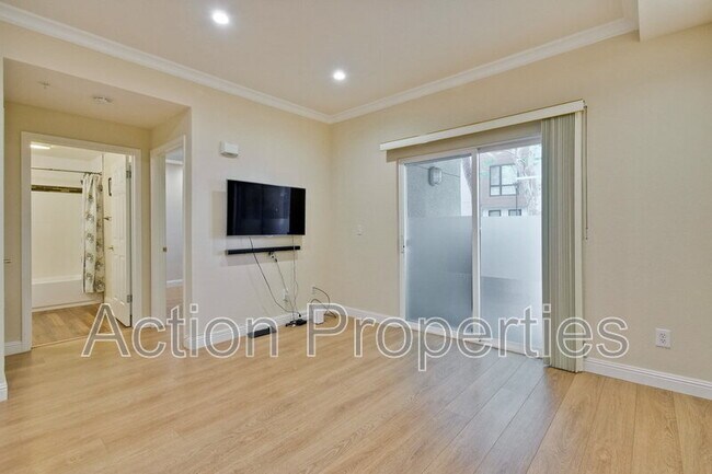 Building Photo - 2255 Showers Dr