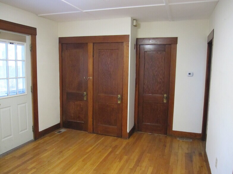 Building Photo - 5 Belvidere Way