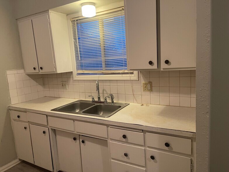 Building Photo - 2819 N 46th St