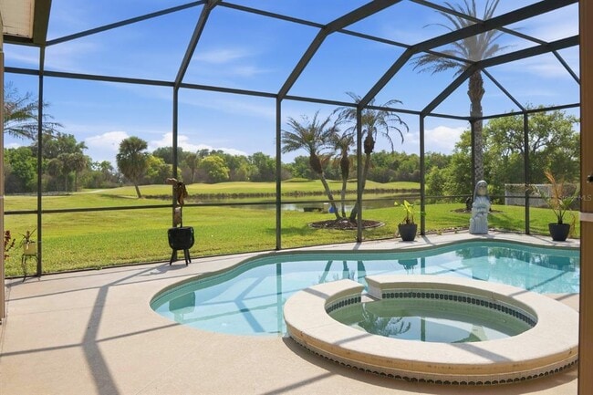 Building Photo - 215 Strathmore Cir