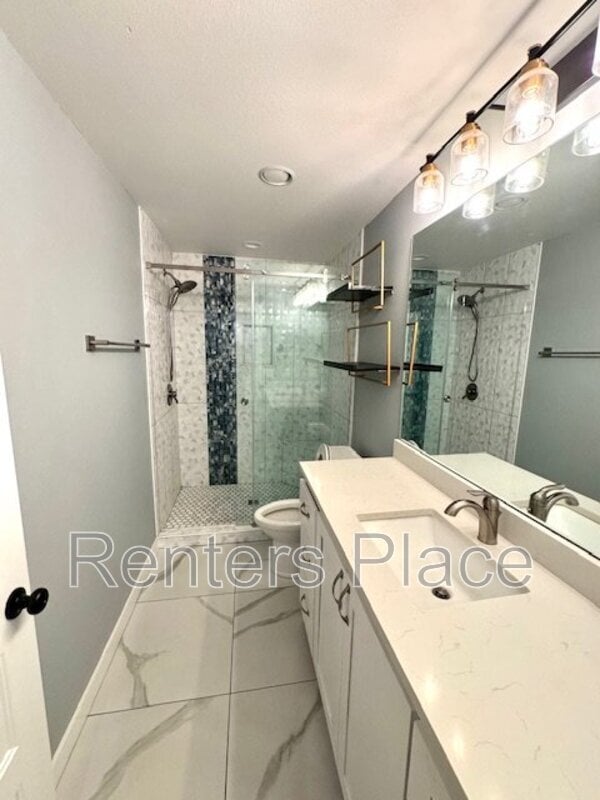 Building Photo - 807 S Trenton Ave