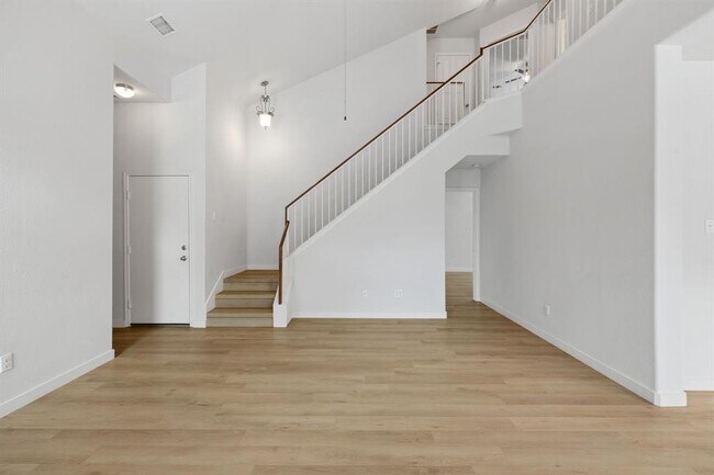 Building Photo - 1708 Rockland Dr