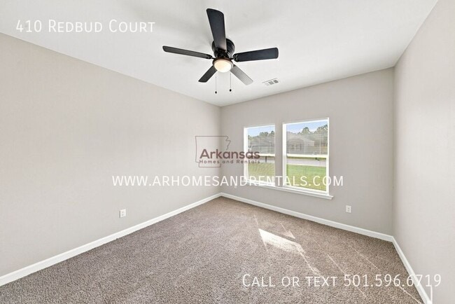 Building Photo - 410 Redbud Ct