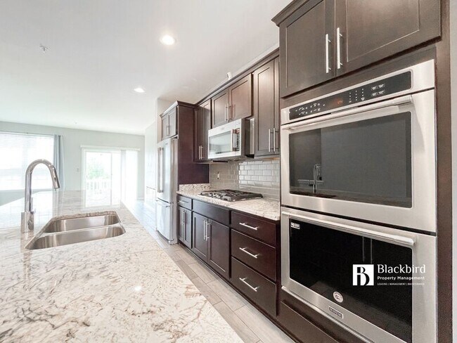 Building Photo - 9616 Wesbourne Dr