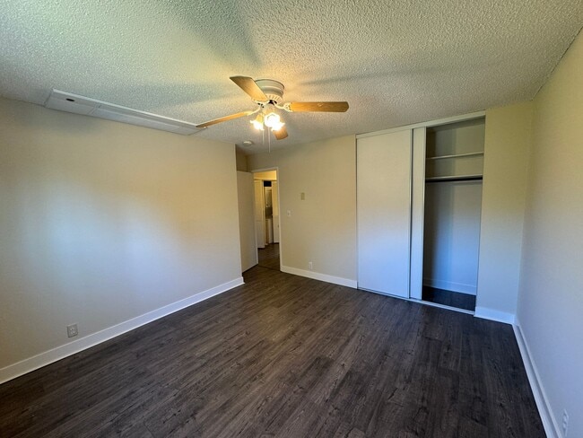 Building Photo - 3bd/2ba Condo - Pets welcome!  Coming Soon!