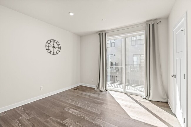 Building Photo - (Coming Soon) 3 Bedroom Townhome minutes from South End!
