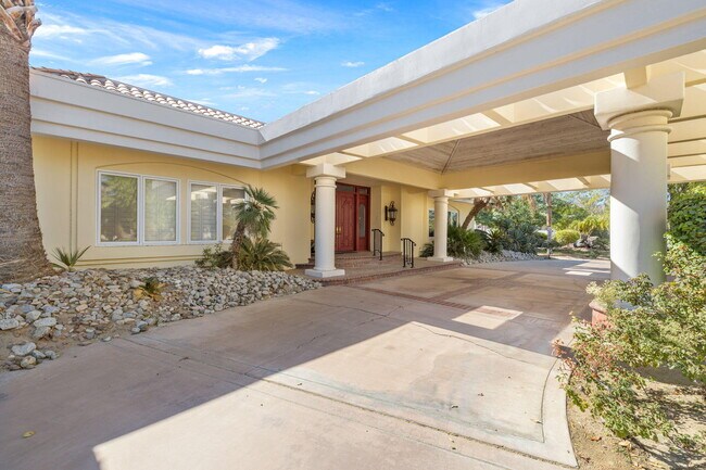 Building Photo - 50180 Vista Montana Rd