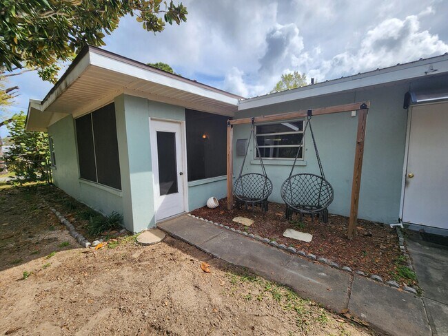 Building Photo - 434 Lenore Ave